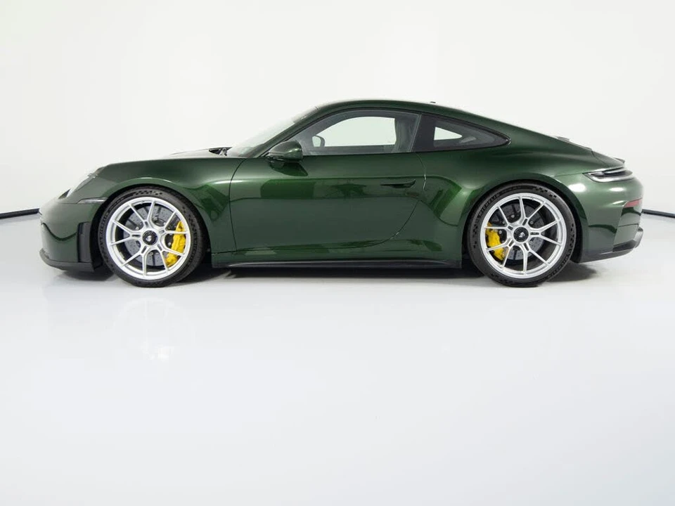 2025 Porsche 992 GT3 - Image 2 of 28