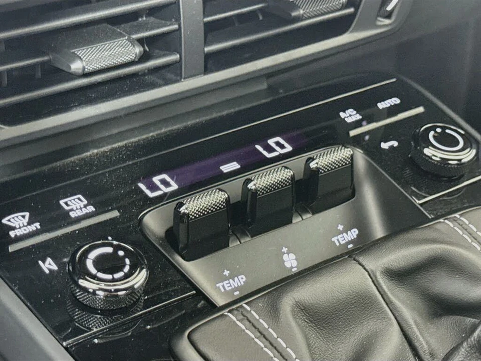 2025 Porsche 992 GT3 - Image 21 of 27