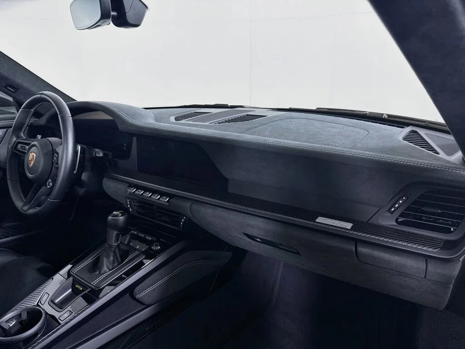 2025 Porsche 992 GT3 - Image 24 of 27