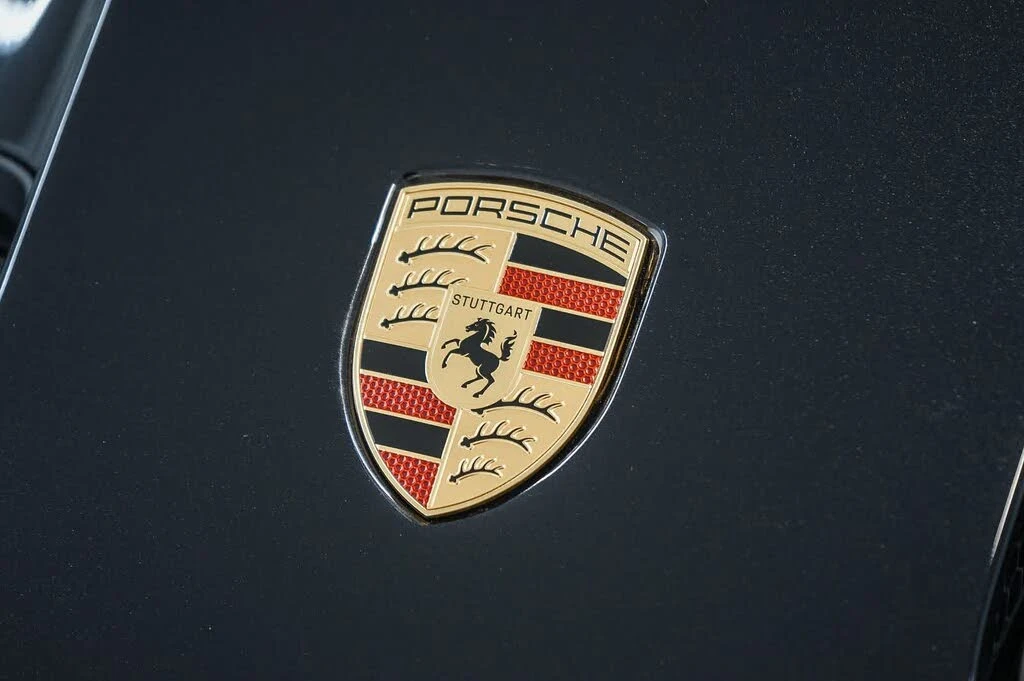 2025 Porsche 992 GT3 - Image 18 of 30