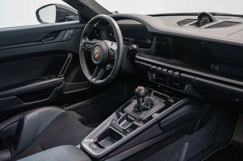2025 Porsche 992 GT3 - Image 19 of 30