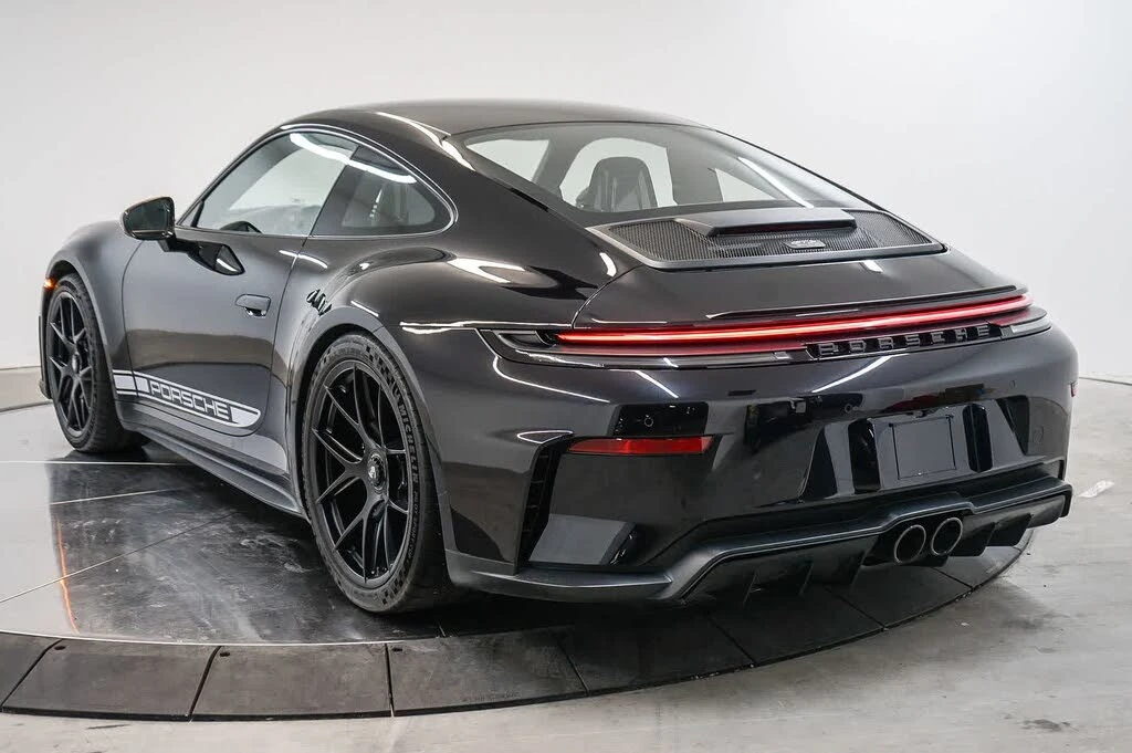 2025 Porsche 992 GT3 - Image 3 of 30