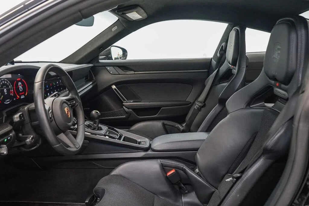 2025 Porsche 992 GT3 - Image 23 of 30