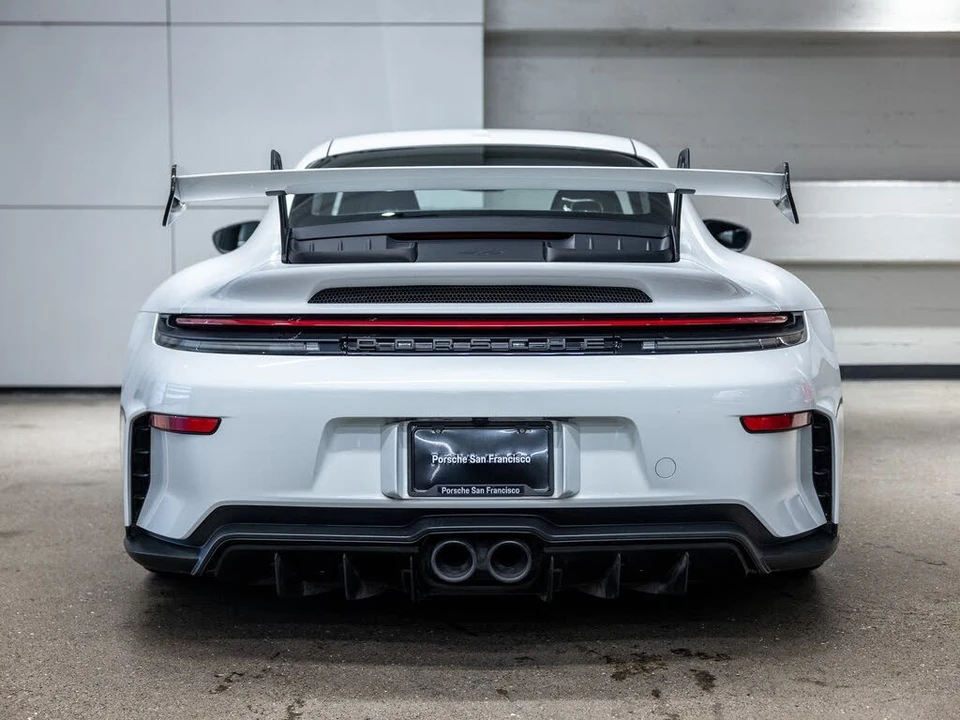 2025 Porsche 992 GT3 - Image 7 of 31