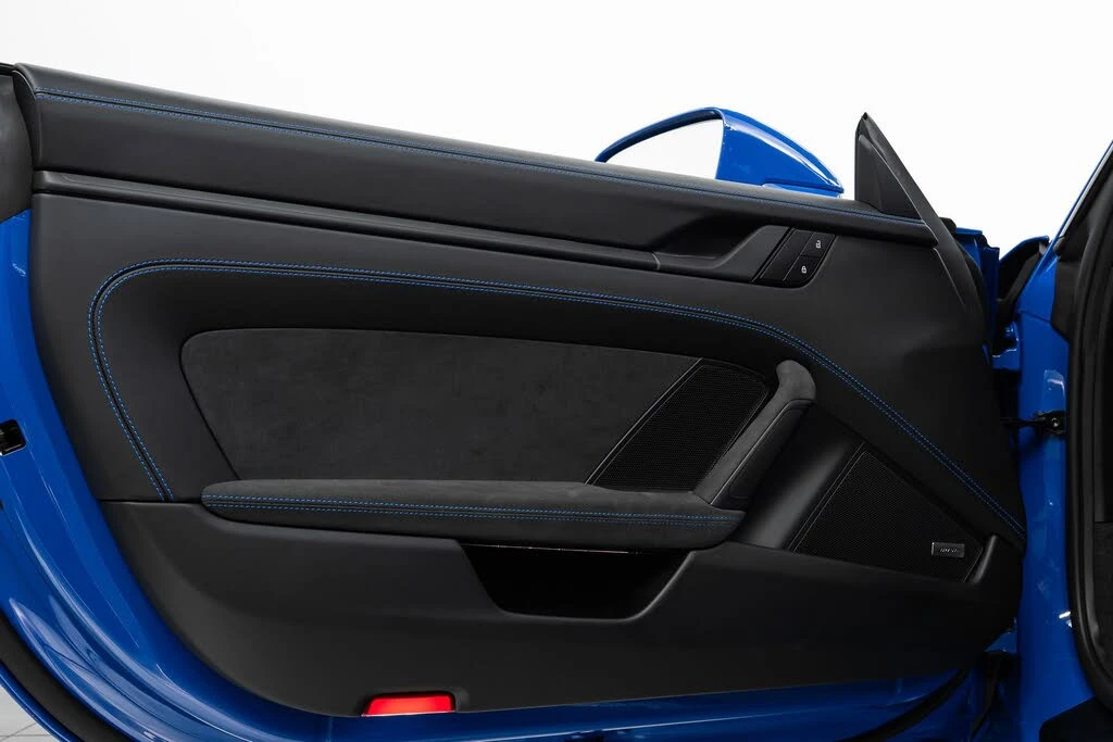 2025 Porsche 992 GT3 - Image 27 of 31