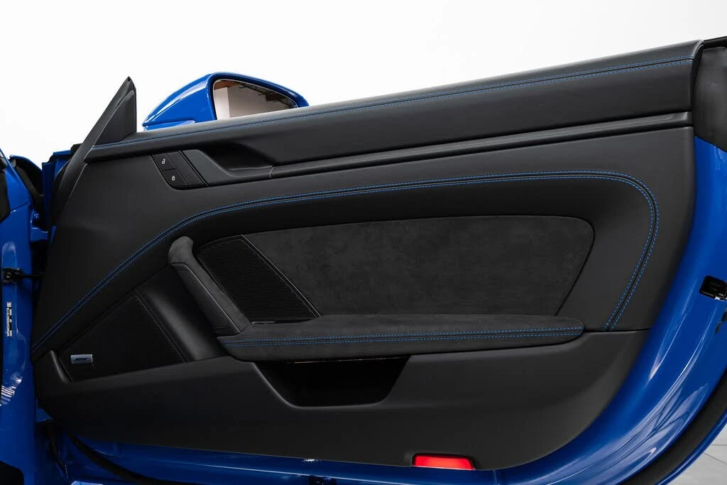 2025 Porsche 992 GT3 - Image 28 of 31