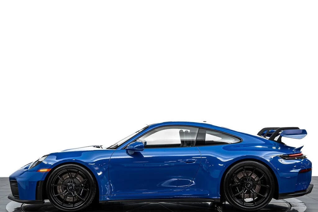 2025 Porsche 992 GT3 - Image 2 of 31