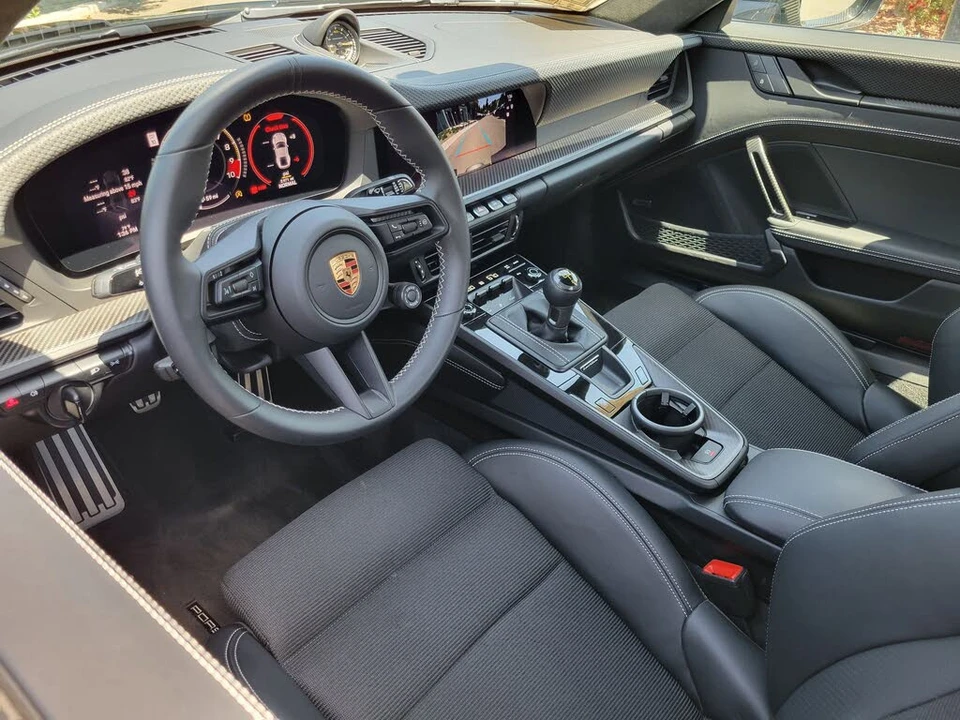 2025 Porsche 992 GT3 - Image 11 of 31