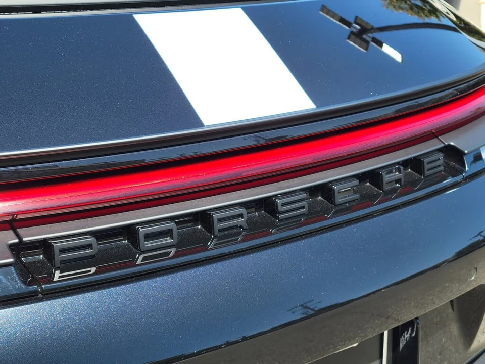 2025 Porsche 992 GT3 - Image 29 of 31