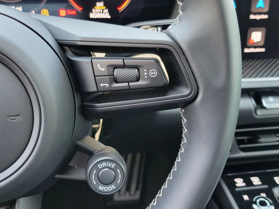 2025 Porsche 992 GT3 - Image 13 of 31