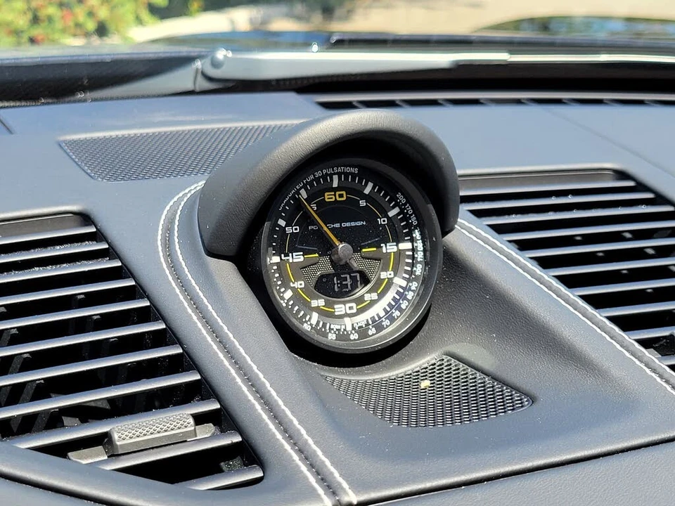 2025 Porsche 992 GT3 - Image 20 of 31