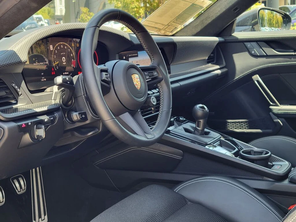 2025 Porsche 992 GT3 - Image 4 of 31