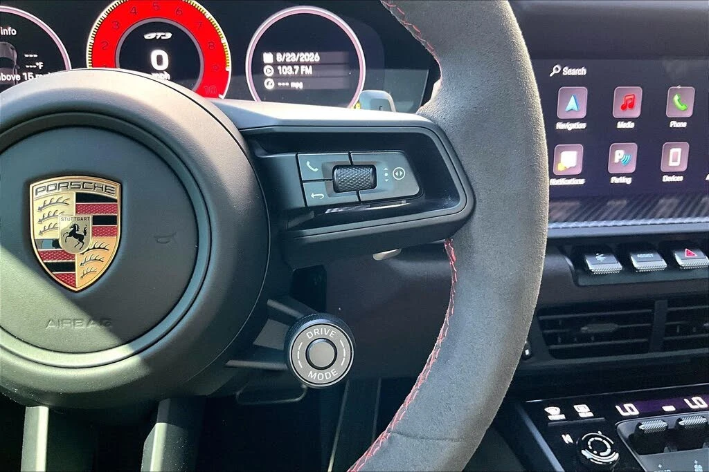 2025 Porsche 992 GT3 - Image 18 of 29