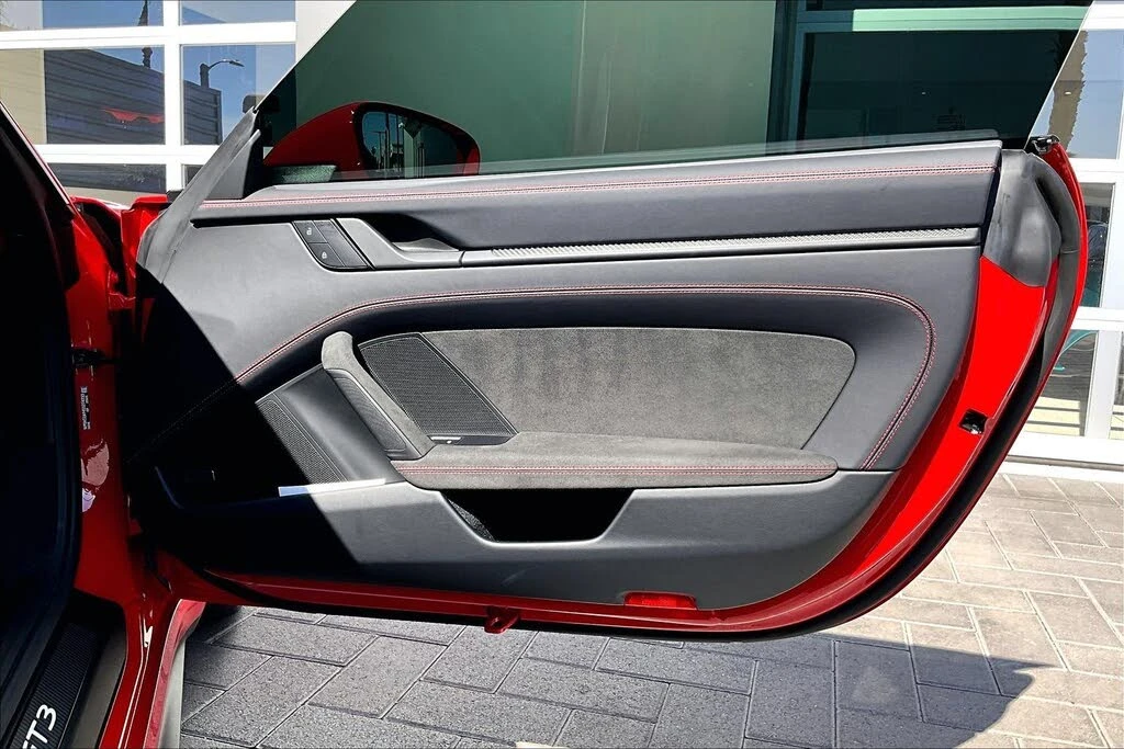 2025 Porsche 992 GT3 - Image 22 of 29