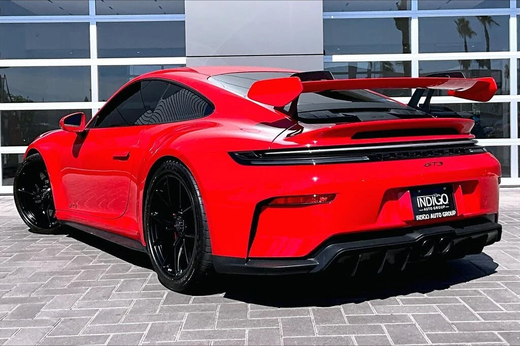 2025 Porsche 992 GT3 - Image 11 of 29