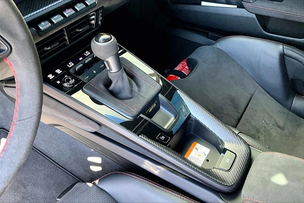 2025 Porsche 992 GT3 - Image 16 of 29