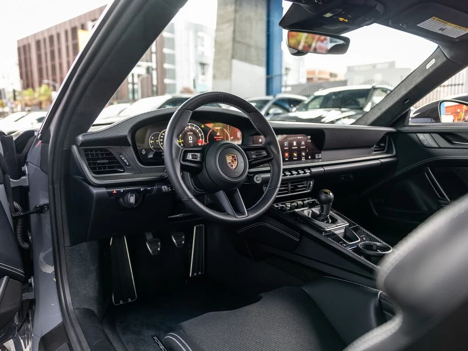 2025 Porsche 992 GT3 - Image 4 of 31