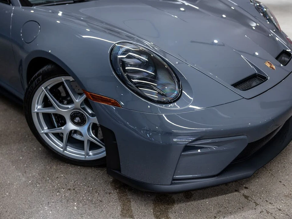 2025 Porsche 992 GT3 - Image 18 of 31