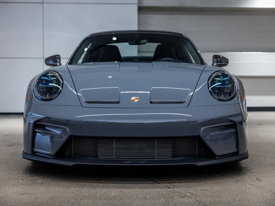 2025 Porsche 992 GT3 - Image 11 of 31