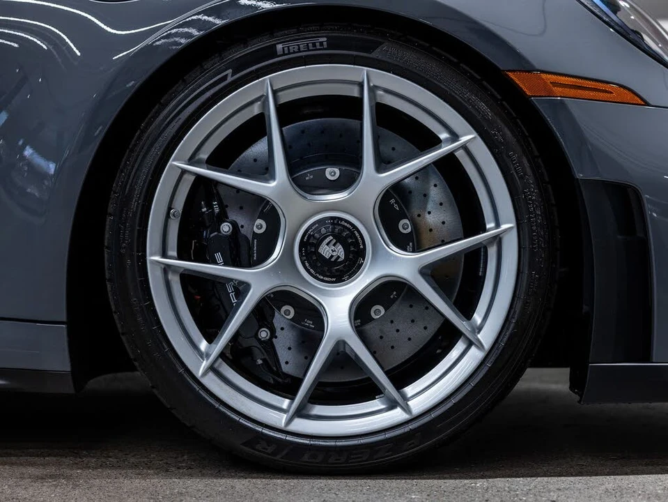 2025 Porsche 992 GT3 - Image 22 of 31