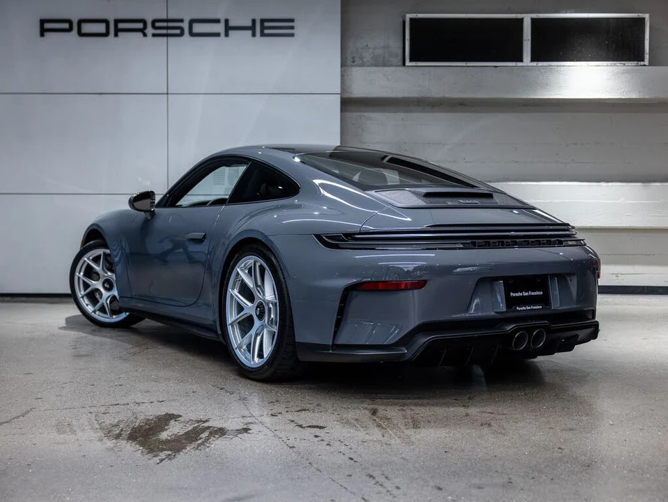 2025 Porsche 992 GT3 - Image 3 of 31