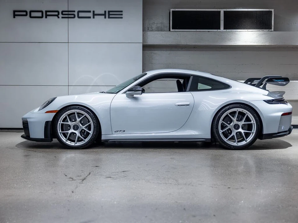 2025 Porsche 992 GT3 - Image 2 of 31