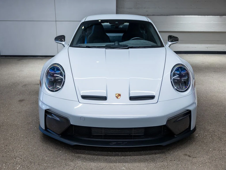 2025 Porsche 992 GT3 - Image 12 of 31