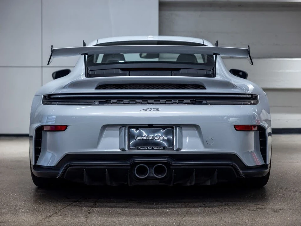 2025 Porsche 992 GT3 - Image 7 of 31