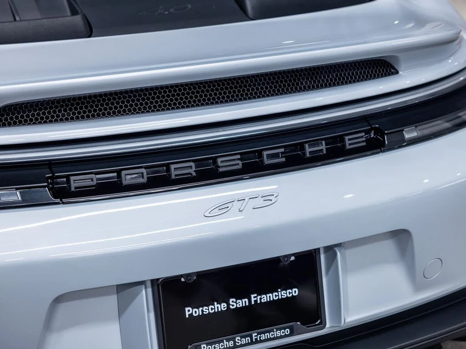2025 Porsche 992 GT3 - Image 26 of 31