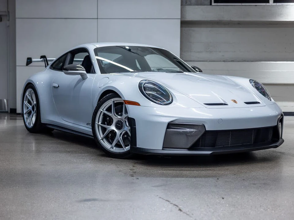 2025 Porsche 992 GT3 - Image 10 of 31