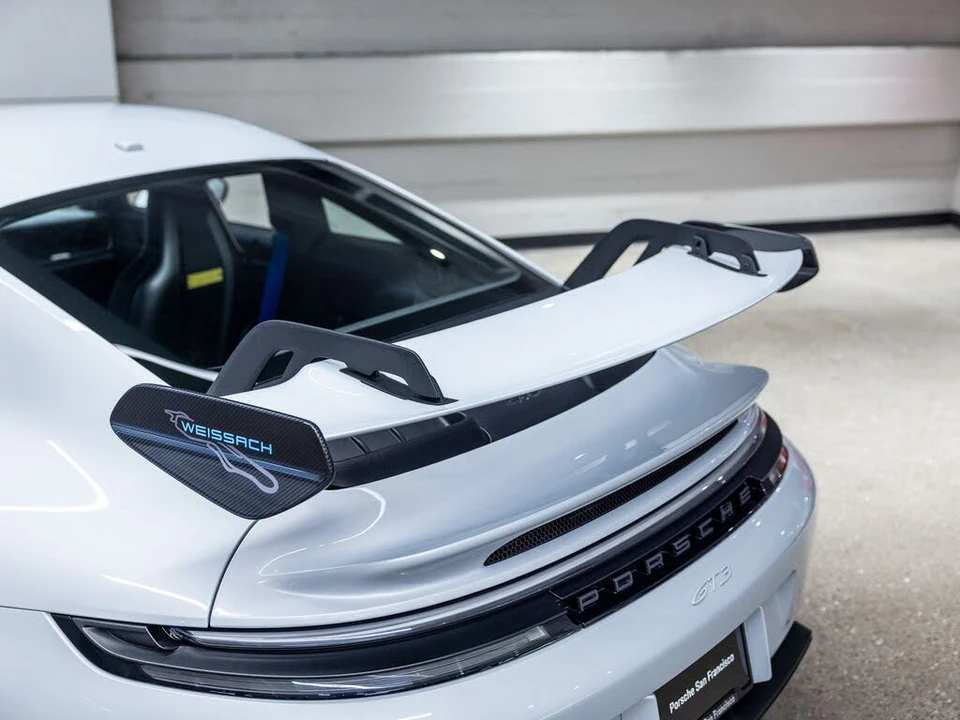 2025 Porsche 992 GT3 - Image 30 of 31