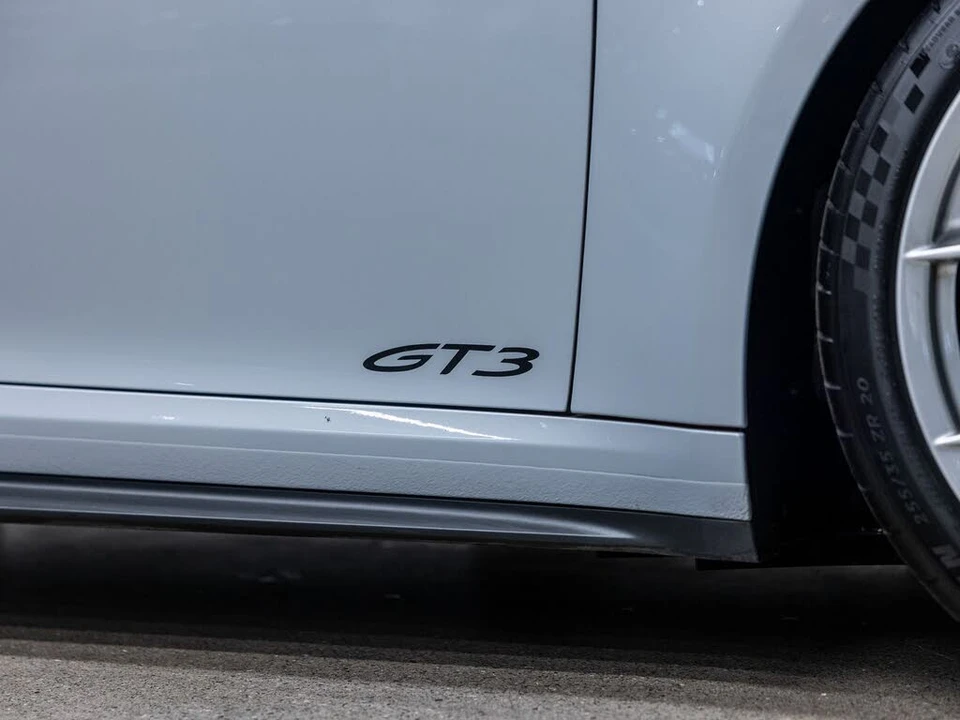 2025 Porsche 992 GT3 - Image 23 of 31