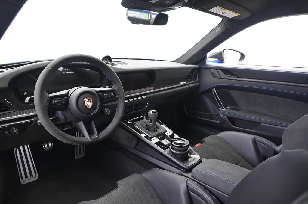 2025 Porsche 992 GT3 - Image 4 of 31