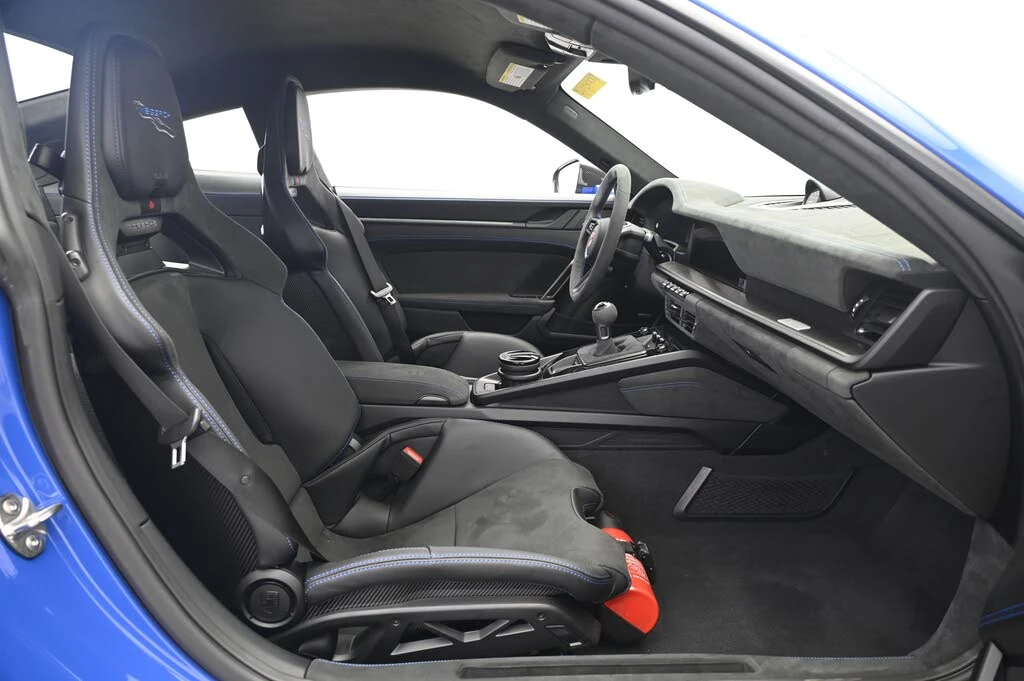 2025 Porsche 992 GT3 - Image 20 of 31