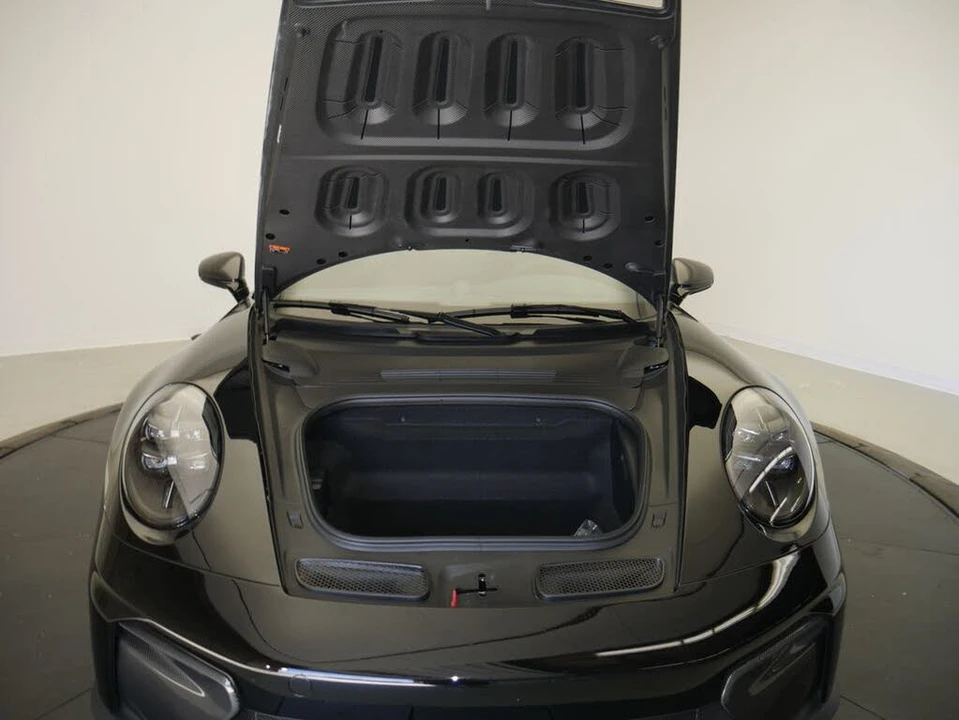 2025 Porsche 992 GT3 - Image 13 of 31