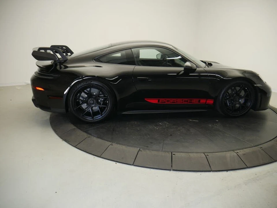 2025 Porsche 992 GT3 - Image 8 of 31