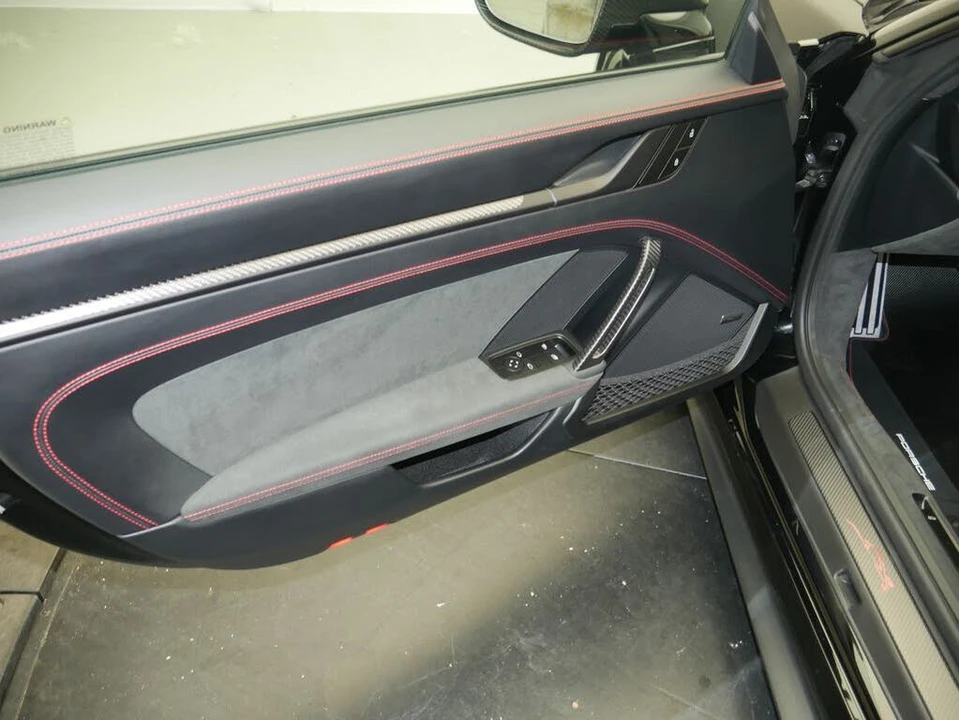 2025 Porsche 992 GT3 - Image 4 of 31