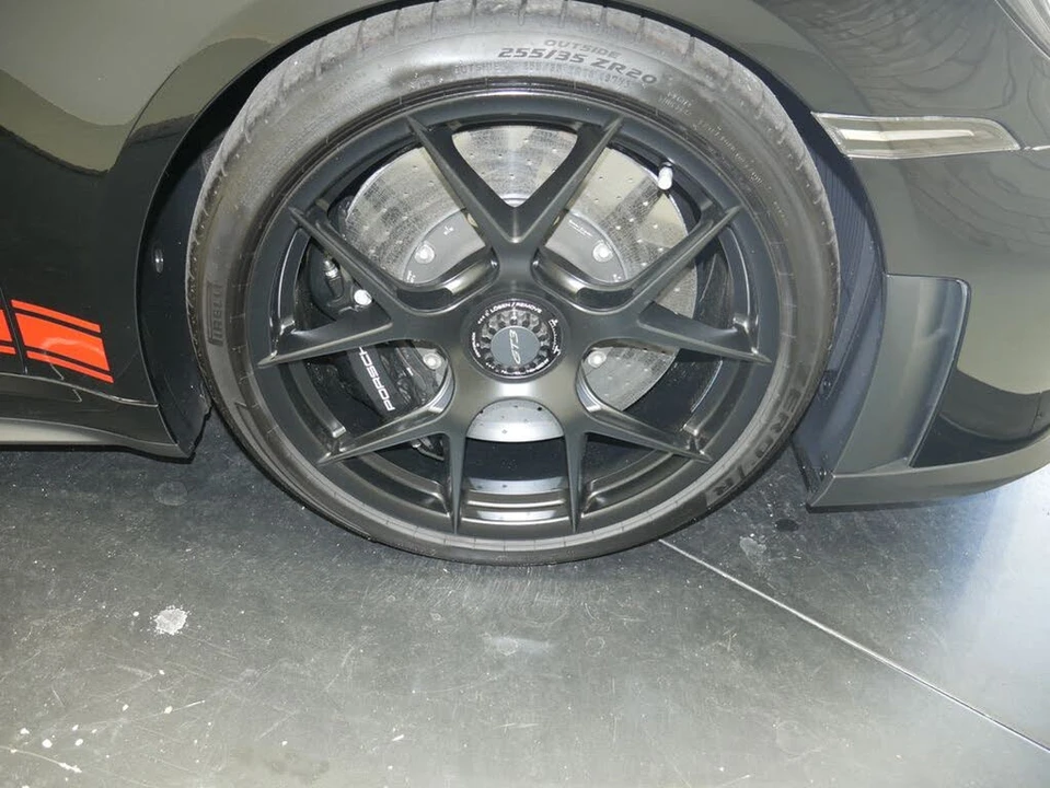 2025 Porsche 992 GT3 - Image 17 of 31