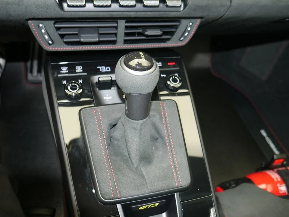 2025 Porsche 992 GT3 - Image 24 of 31