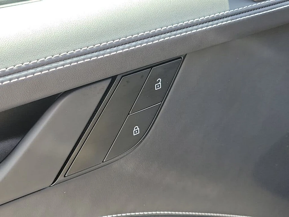 2025 Porsche 992 GT3 - Image 24 of 31