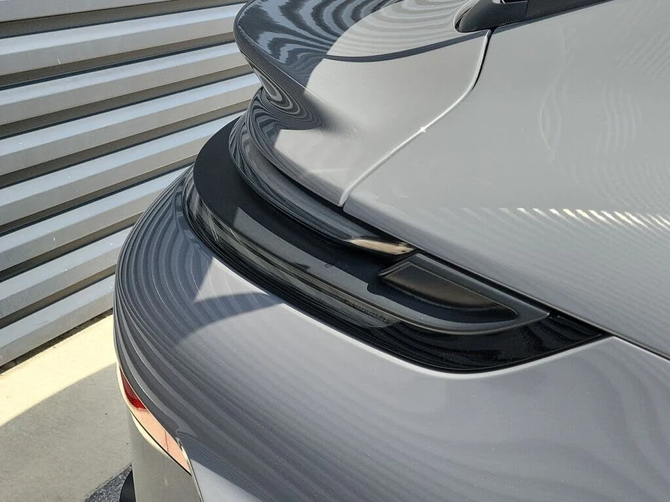 2025 Porsche 992 GT3 - Image 16 of 31