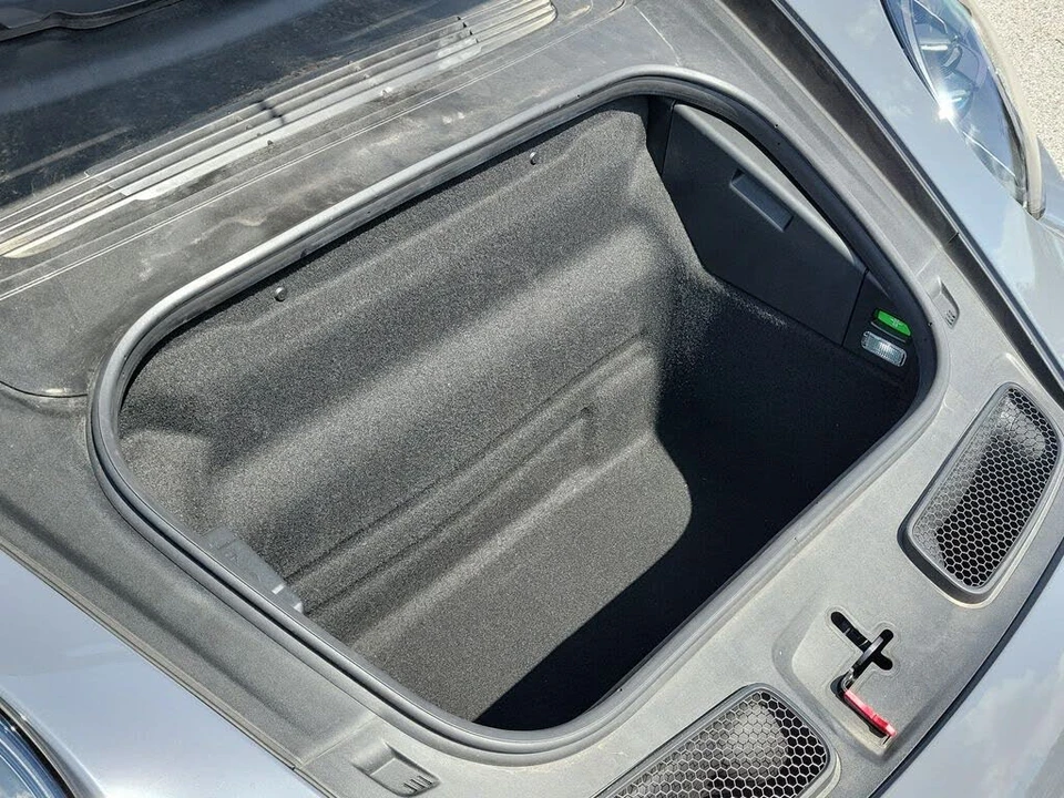 2025 Porsche 992 GT3 - Image 17 of 31