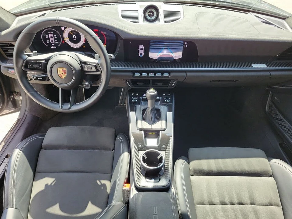 2025 Porsche 992 GT3 - Image 19 of 31