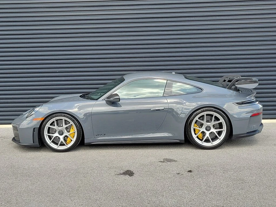 2025 Porsche 992 GT3 - Image 2 of 31