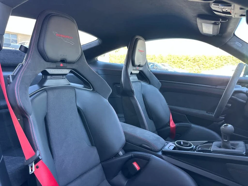 2025 Porsche 992 GT3 - Image 27 of 30