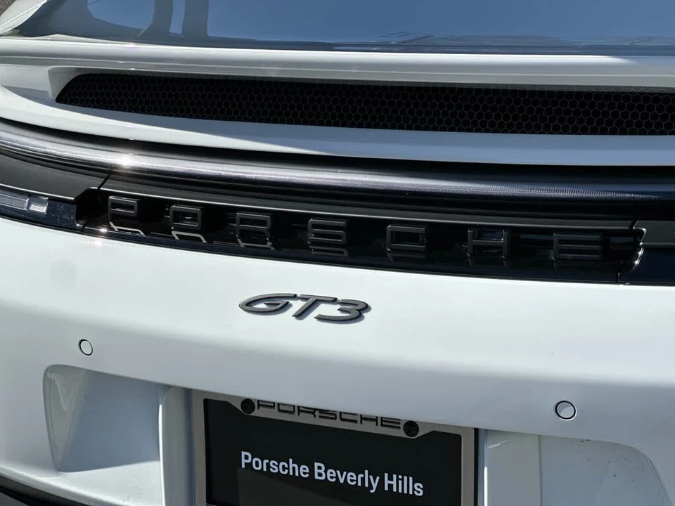 2025 Porsche 992 GT3 - Image 26 of 30