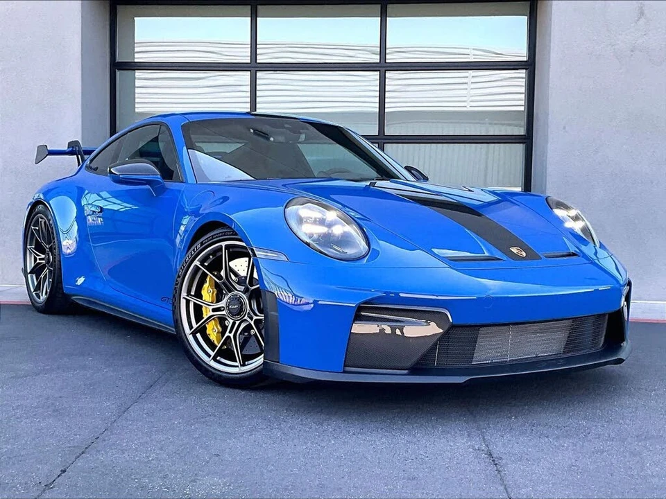 2025 Porsche 992 GT3 - Image 9 of 26