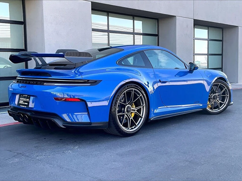 2025 Porsche 992 GT3 - Image 7 of 26