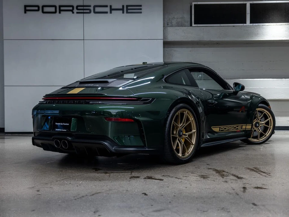 2025 Porsche 992 GT3 - Image 8 of 31