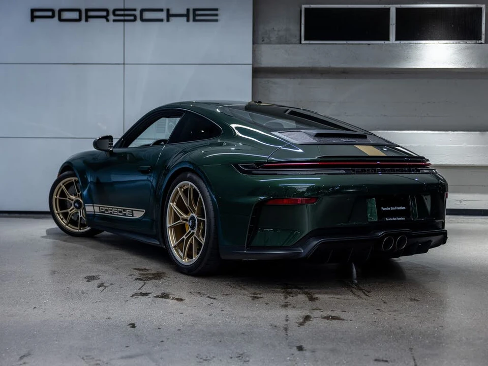 2025 Porsche 992 GT3 - Image 3 of 31